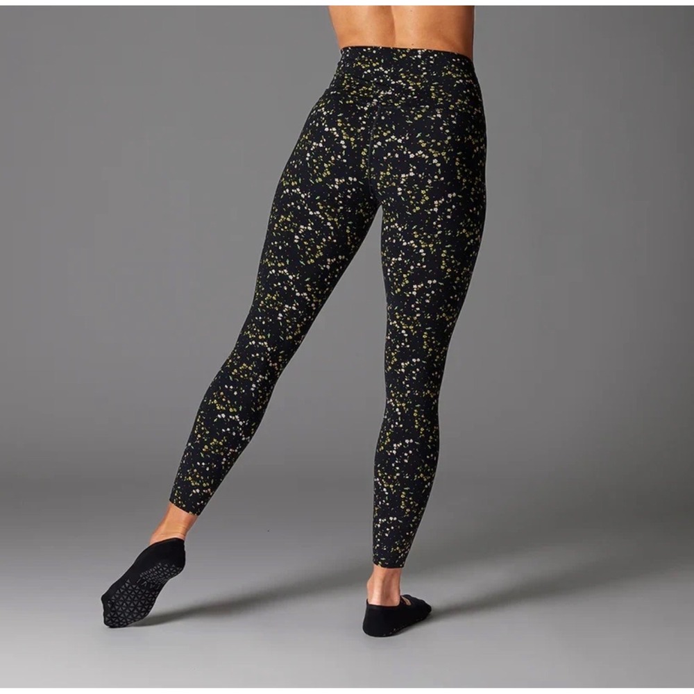 Tavi High Waisted 7/8 Tight XL Black Flourish Floral Yoga Pilates Leggings